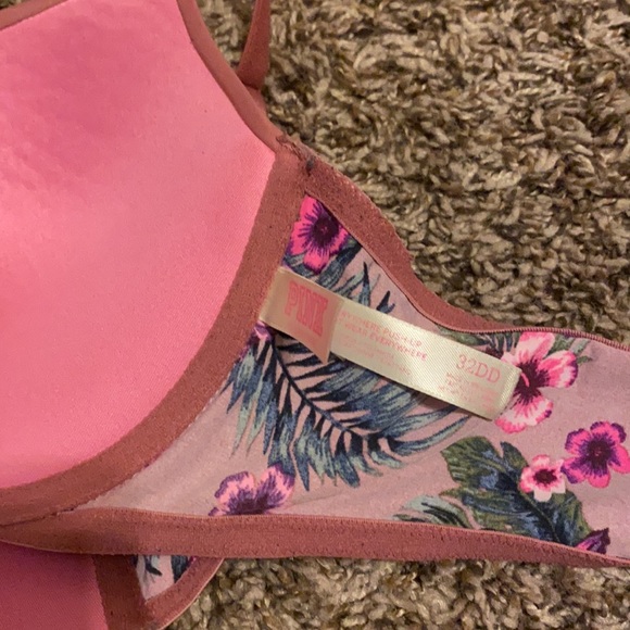 PINK bra - Picture 3 of 3